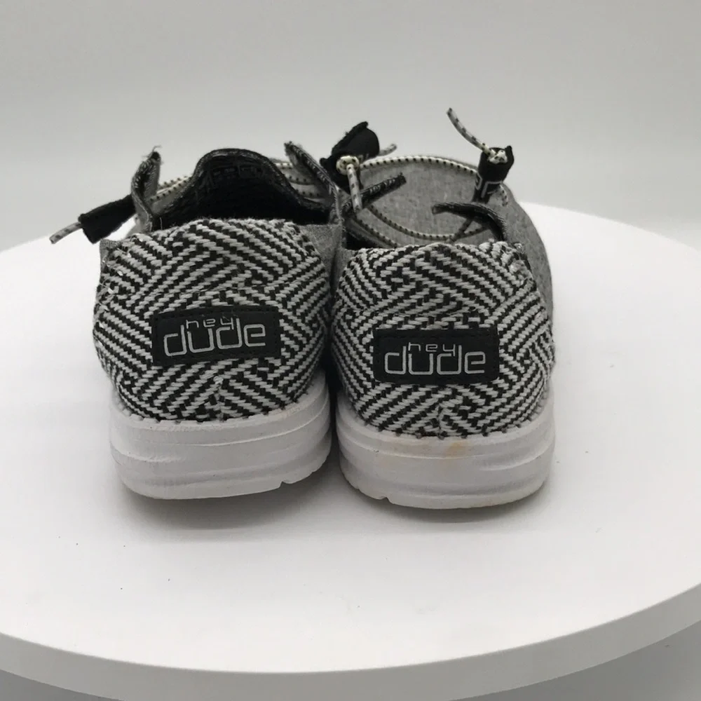Hey dude mens shoes size 8 US